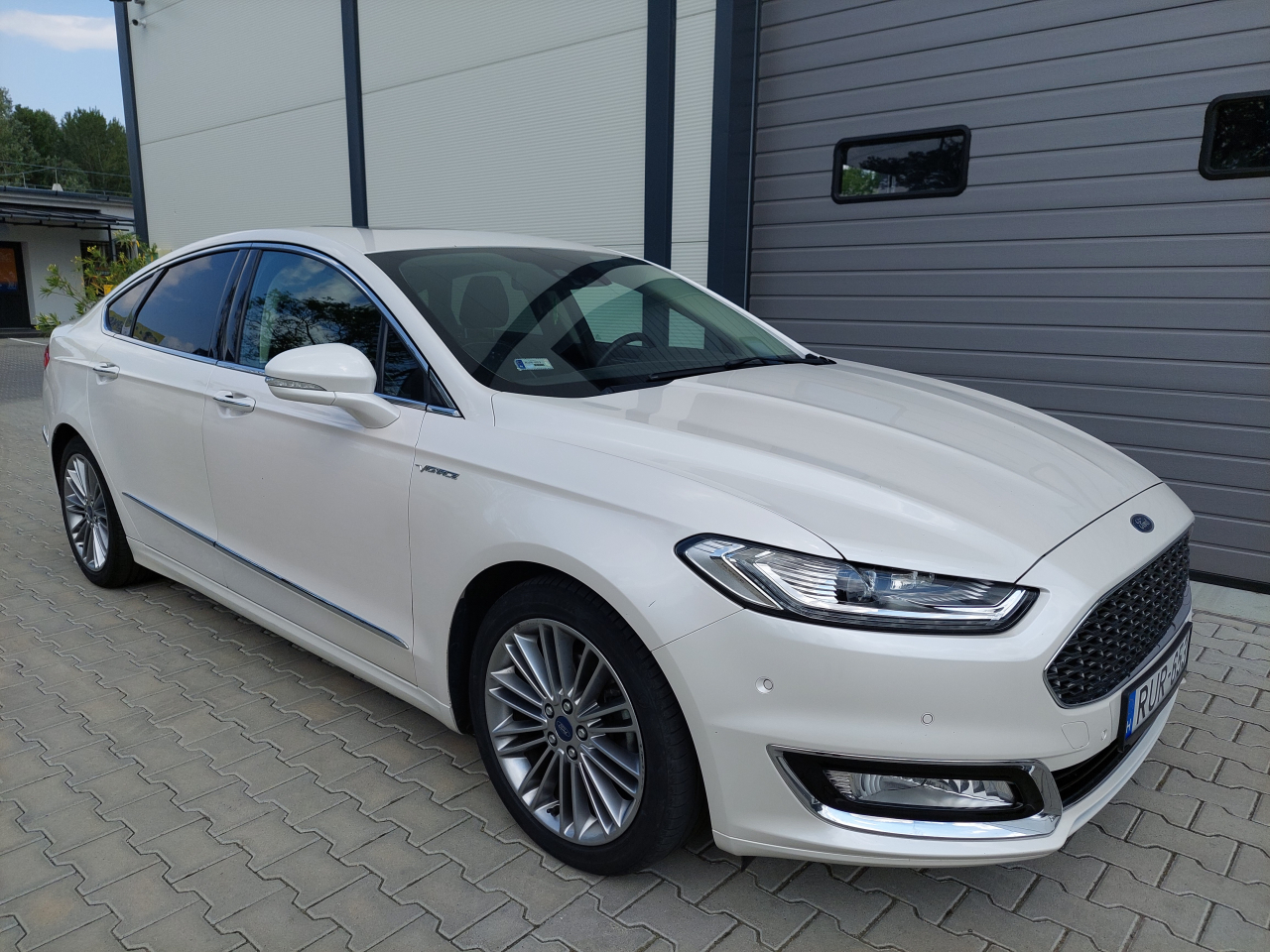 Ford Mondeo Hybrid